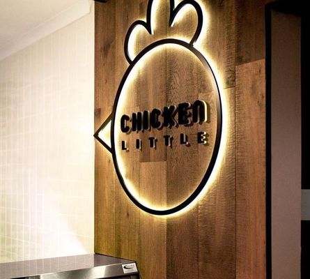 Publicidad exterior Letras LED de acero inoxidable con tamaño personalizado y fuente de luz