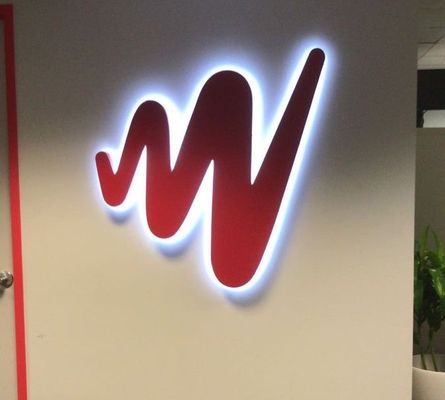 Publicidad exterior Letras LED de acero inoxidable con tamaño personalizado y fuente de luz