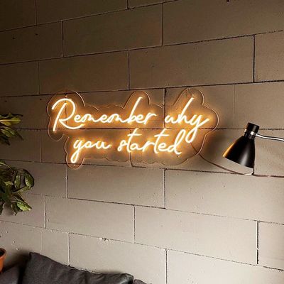 Letras de señalización de neón personalizadas montadas en la pared al aire libre con voltaje de entrada y materiales de 100-240V