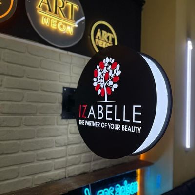 Caja de luz de publicidad acrílica LED de voltaje de entrada de 12 V para señalización y promoción al aire libre