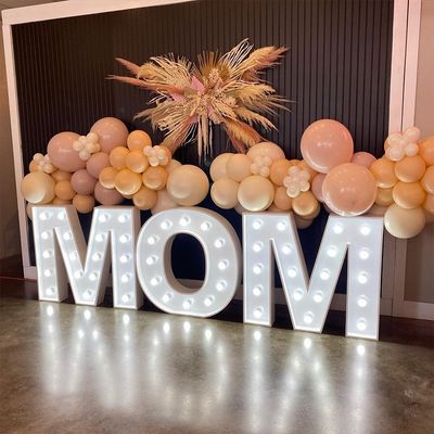Cartas de bodas personalizadas de gran tamaño 12V Voltado de entrada Decoración de fiesta con luces