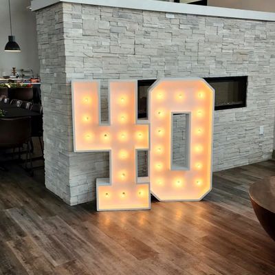 Cartas de bodas personalizadas de gran tamaño 12V Voltado de entrada Decoración de fiesta con luces