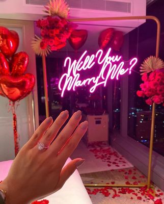 Marquee al aire libre con letras de neón para decoración de bodas personalizada ¿Te casarás conmigo?