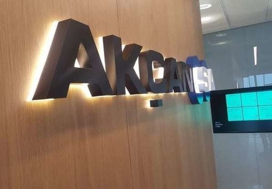 Señales 3D iluminadas al aire libre de metal personalizado con cartel de letras LED profesional con retroiluminación