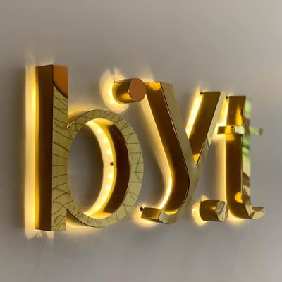 Logotipo de letras de la pared de la oficina en LED 3D para señalización publicitaria comercial de metal personalizada