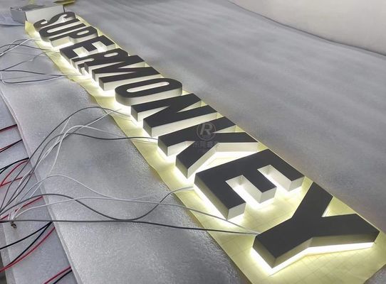 Signo de logotipo 3D de metal cepillado para publicidad personalizada de negocios interiores y exteriores