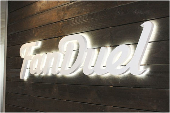 28C Temperatura de las letras de acero inoxidable Logotipo de la señal para la decoración de edificios comerciales