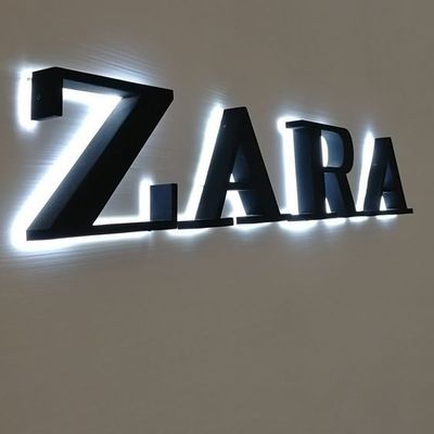 2024 Nieve acrílica Pared de negocios interiores ZARA LED Metal Cartas personalizadas con retroiluminación 3D