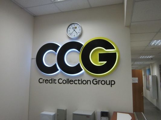 Lecturas LED montadas en la pared Signo iluminado LED para señalización comercial en interiores